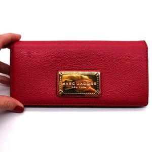 Marc Jacobs Classic Open Face Leather Wall